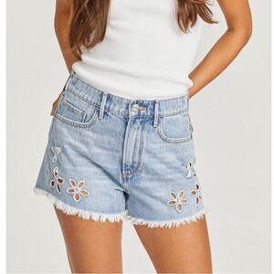 NWT Driftwood Goldie‎ Denim Flower Cutout Frayed Hem Light Wash size 33 or 16